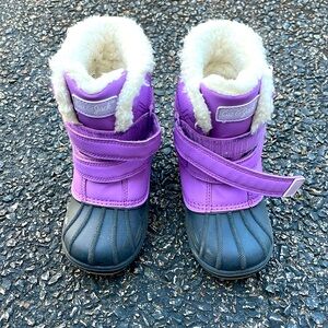 Cat and Jack snow boots size 10